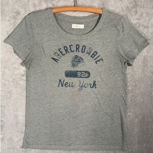 Abercrombie & Fitch Womens Gray Graphic T-Shirt Scoop Neck Distressed Logo L